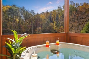 Outdoor spa tub - Couple’s Refuge by Ghosal Luxury Lodging (Sevierville)