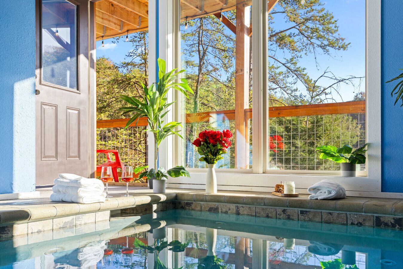 Alberca techada y alberca climatizada