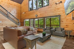 Smart TV, fireplace, video games, table tennis