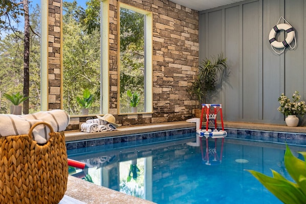 Piscine intérieure, piscine chauffée