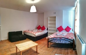 Casa | 5 quartos, Wi-Fi de cortesia, roupa de cama