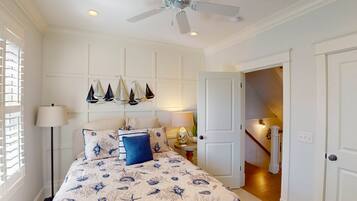 Duplex, 4 Bedrooms | 4 bedrooms, iron/ironing board, free WiFi