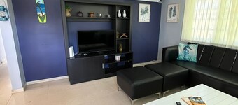 Charming 2-bedroom Apartment with Jacuzzi, AC, WiFi in Monte Grande