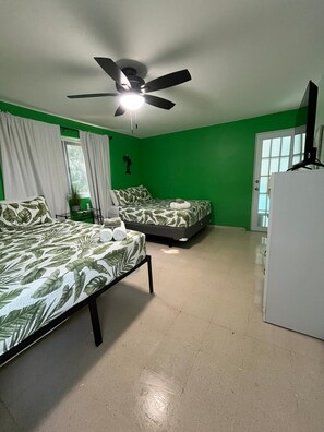 2 soverom, strykejern/-brett, wi-fi (inkludert) og sengetøy