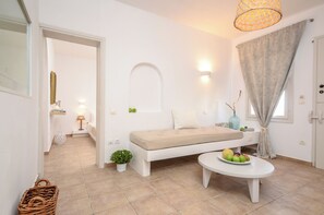 Soundproofing, iron/ironing board, free WiFi, bed sheets - Akrolithos studios (Stelida)