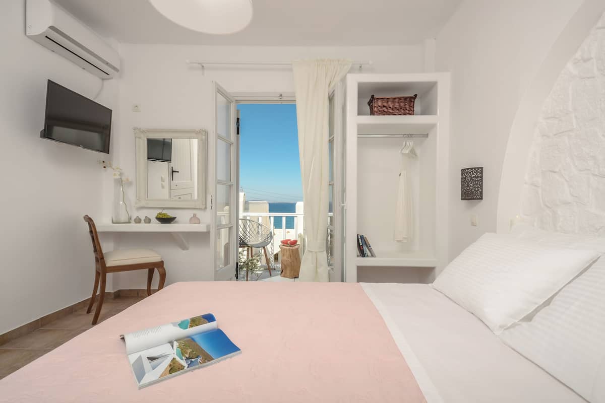 Soundproofing, iron/ironing board, free WiFi, bed sheets