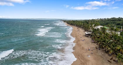 Casa Angelica Apt 202 steps to Sandy Beach