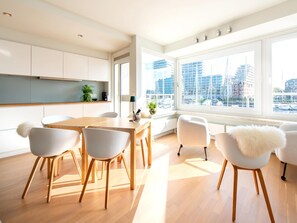 Apartment | Dining