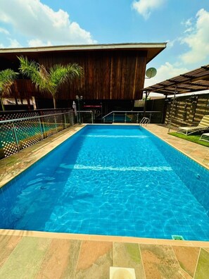 Exterior - Golden Crystal Hotel (Accra)