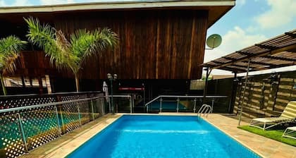 Golden Crystal Hotel