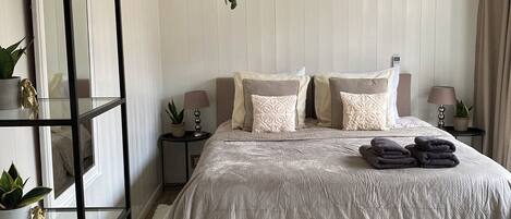 1 quarto, ferros/tábuas de passar roupa, Wi-Fi, roupa de cama