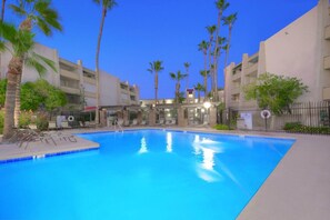 Piscine extérieure, piscine chauffée