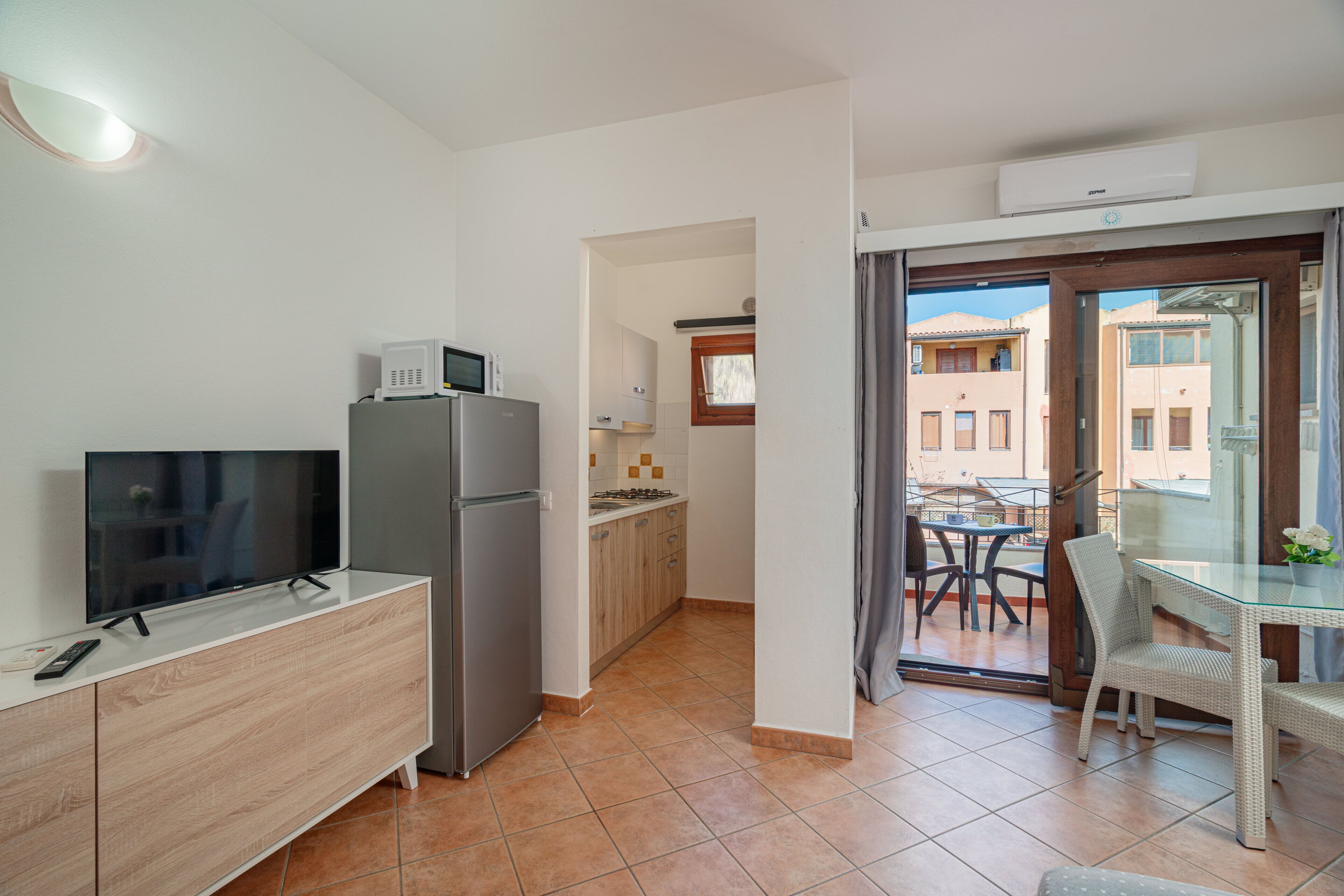 Classic Studio, 1 Double Bed with Sofa bed, Balcony | Private kitchen | Full-size fridge, microwave, stovetop, electric kettle