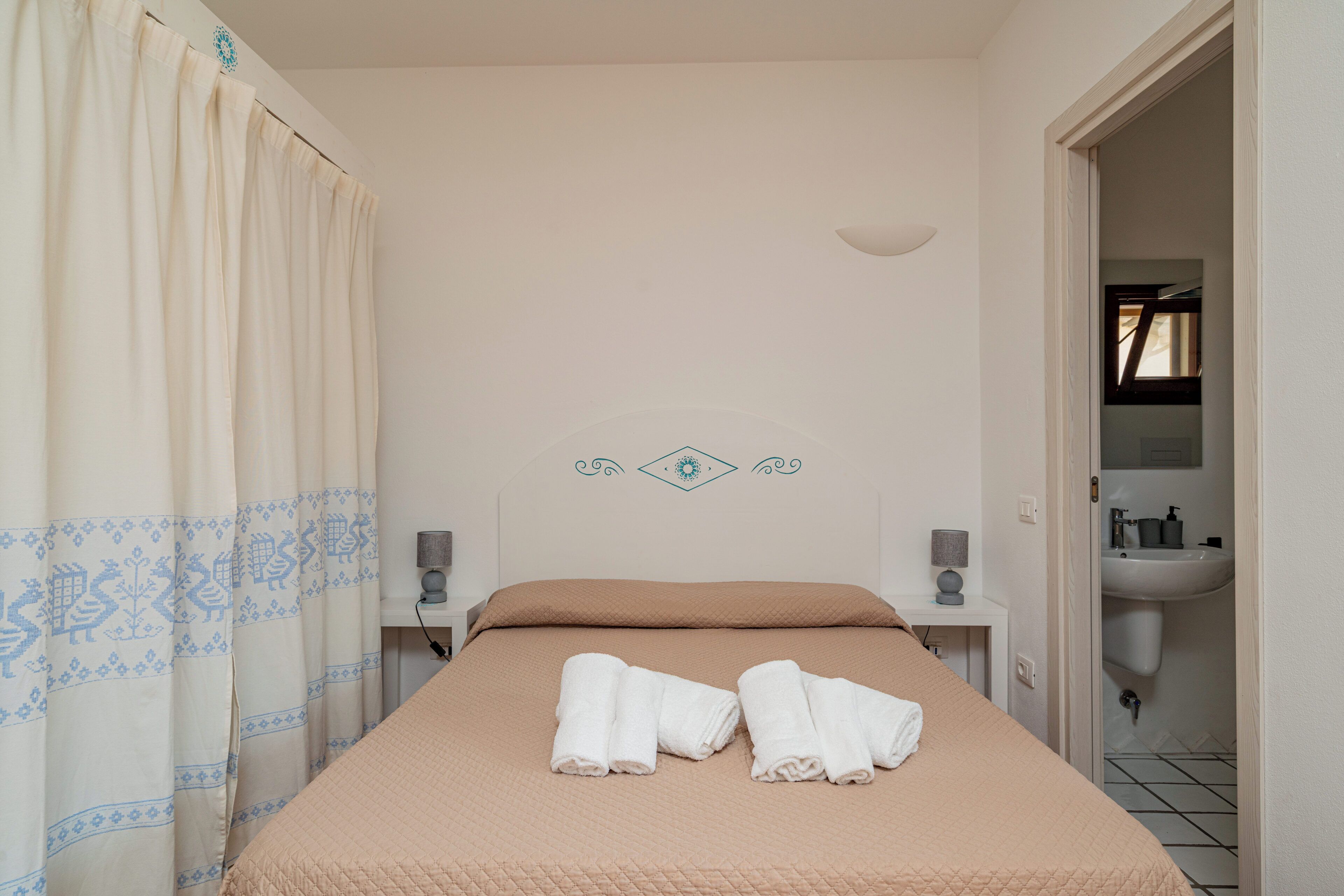 Monolocale Classic, 1 letto matrimoniale con divano letto, balcone | Tende oscuranti, ferro/asse da stiro, Wi-Fi gratuito