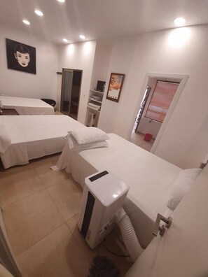 1 bedroom, iron/ironing board, internet, bed sheets