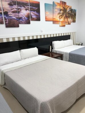 1 habitación, tabla de planchar con plancha y acceso a internet