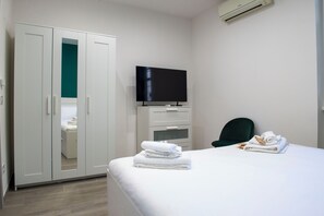 2 Schlafzimmer, Zimmersafe, Bügeleisen/Bügelbrett, WLAN