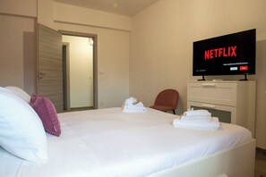 2 bedrooms, in-room safe, iron/ironing board, WiFi - Lev Apartment (Roma)