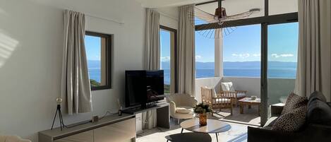 Smart TV, video games