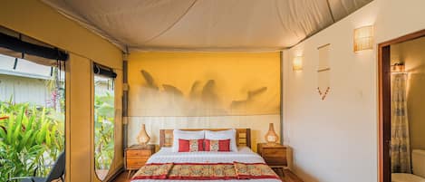 Rollaway beds, free WiFi, bed sheets