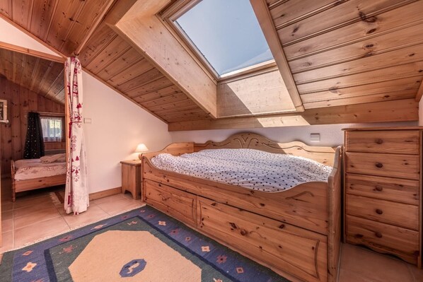 2 Schlafzimmer, Bügeleisen/Bügelbrett, Bettwäsche