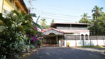 Fachada da propriedade