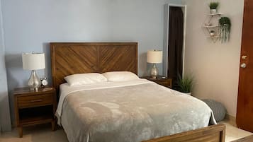 1 bedroom, bed sheets
