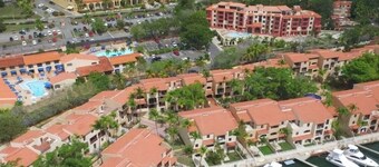 Cozy 1-bedroom apartment in charming Palmas del Mar walking distance to beach!