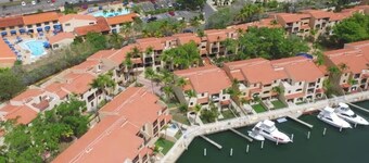 Cozy 1-bedroom apartment in charming Palmas del Mar walking distance to beach!