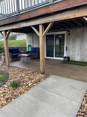 Exterior detail - Cozy 1-bedroom apartment located right outside of Quincy, IL. (Quincy)