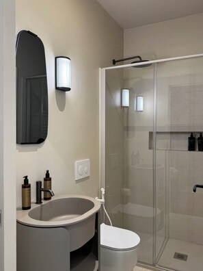Luxury Double Room | Bathroom