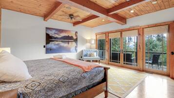 5 bedrooms, desk, WiFi, bed sheets