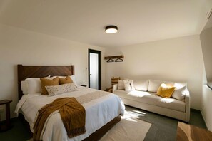 5 slaapkamers, een strijkplank/strijkijzer, gratis wifi, beddengoed