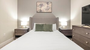 2 bedrooms, desk, iron/ironing board, WiFi