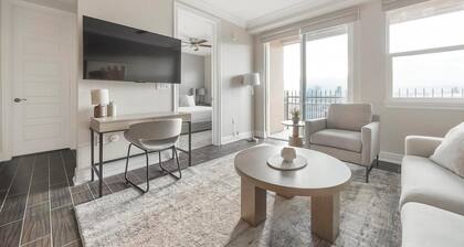 Landing | Stylish 2BD, Pool, Gym
