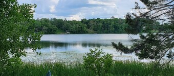 Private cabin with resort amenities; kayak, paddleboard, pontoon, great swimming