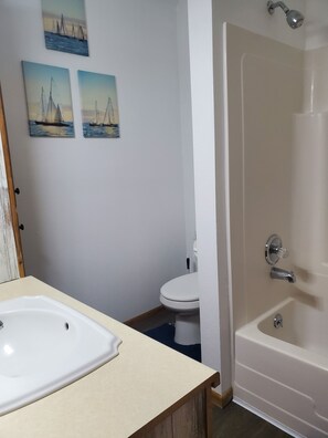 Handdukar, tvål, schampo och toalettpapper