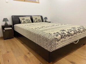 1 habitación, wifi y ropa de cama