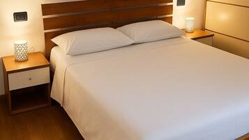 1 camera, culla da viaggio, Wi-Fi gratuito, lenzuola