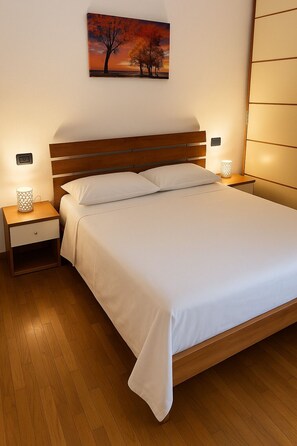 1 bedroom, travel crib, free WiFi, bed sheets - Venice Home perfect for Venice Airport free parking (Veneto)