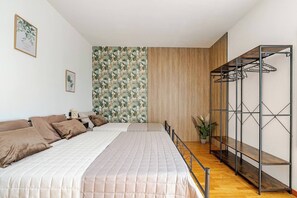 1 bedroom, travel crib, free WiFi, bed sheets