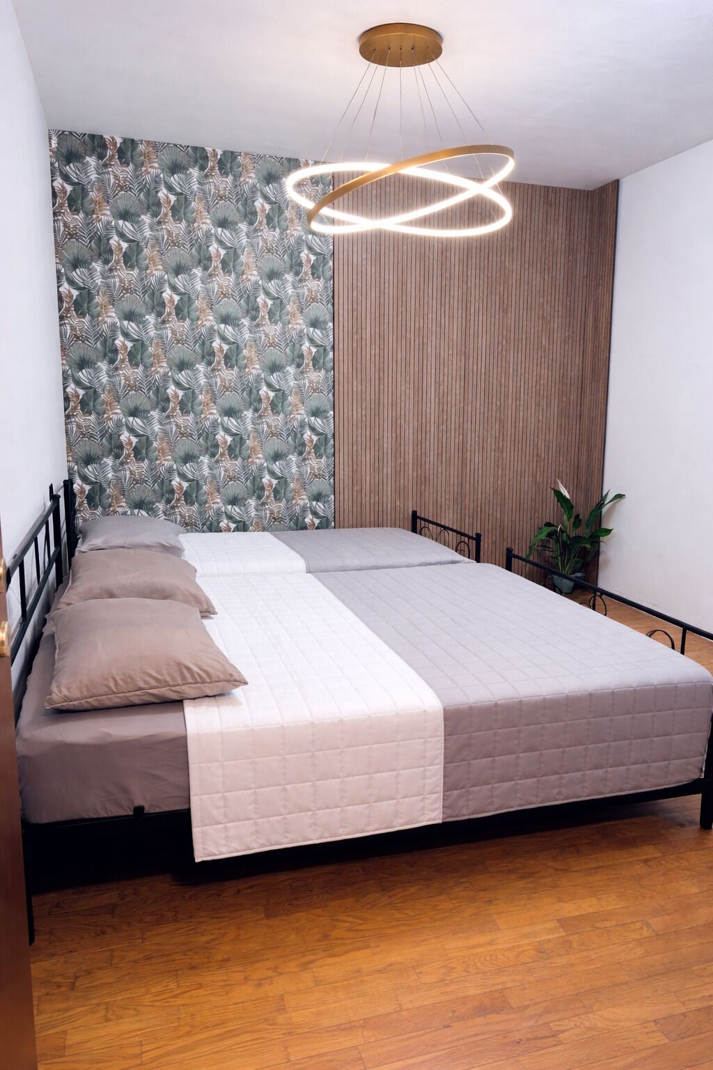 1 camera, culla da viaggio, Wi-Fi gratuito, lenzuola