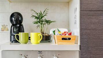 Kühlschrank, Ofen, Herdplatte, Geschirrspüler