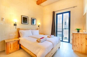 5 室のベッドルーム、アイロン / アイロン台、WiFi (無料)、ベッドシーツ