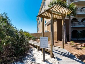 Property grounds - Sassy Seahorse! 200 yards to beach! Neighborhood Pool (Seacrest)