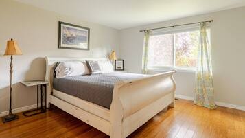 5 makuuhuonetta, silitysrauta/-lauta, Wi-Fi, vuodevaatteet