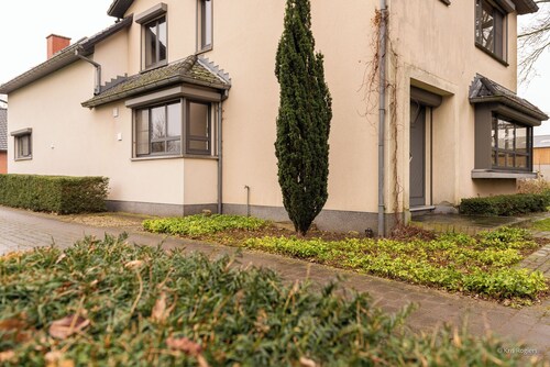 Very comfortable house in quiet neighborhood
