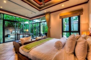 Room - Lily Pool Villa in Nai Harn (Phuket)