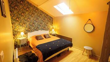 2 chambres, fer et planche à repasser, Wi-Fi, draps fournis