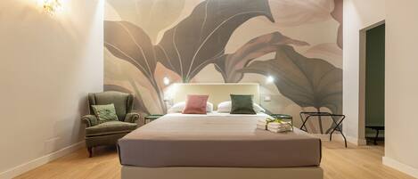 2 bedrooms, in-room safe, desk, iron/ironing board